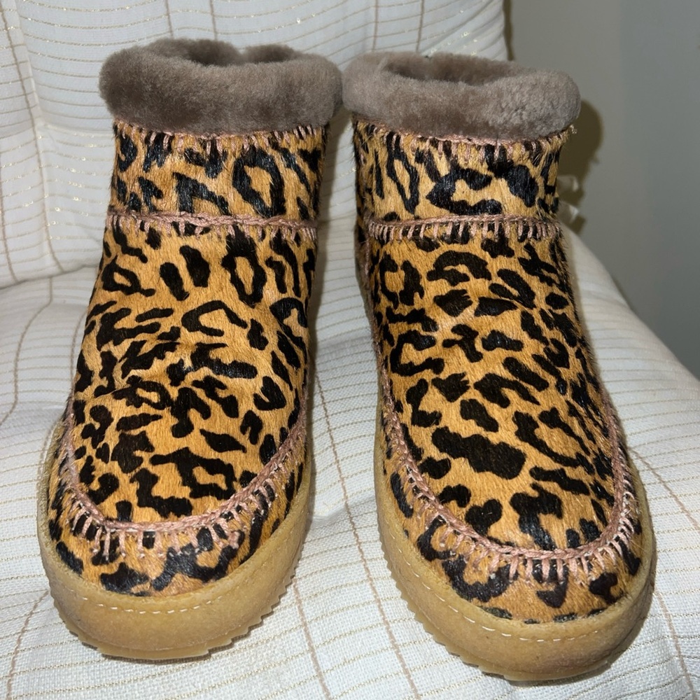 Leopard Print Fur-Lined Ankle Boots